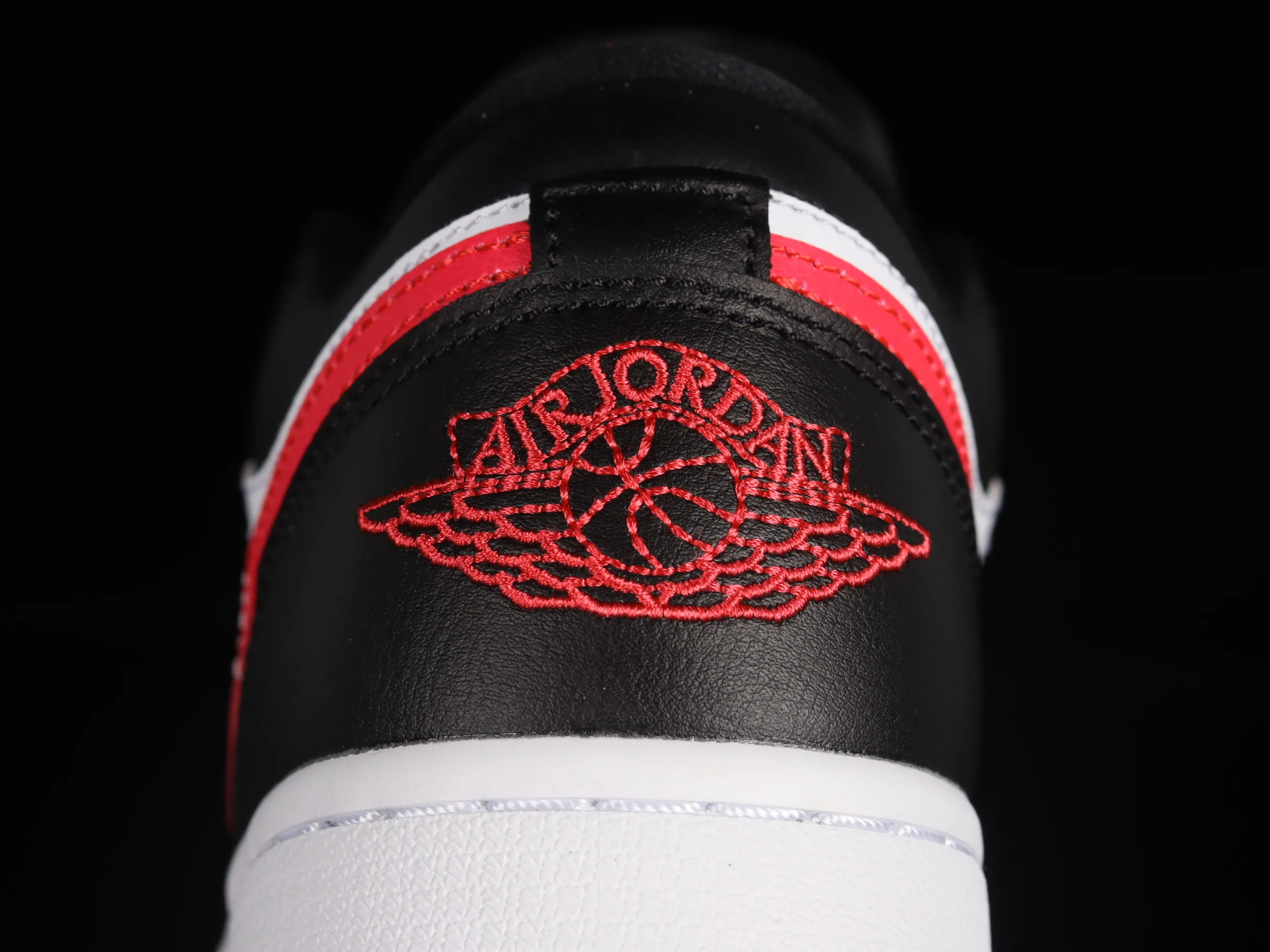 All categories Air Jordan Jordan series basketball shoes Air Jordan 1 Low G version pure original Air Jordan 1 Low "Siren Red" AJ1 Joe 1 black and white red low-top cultural basketball shoes DC0774-004
